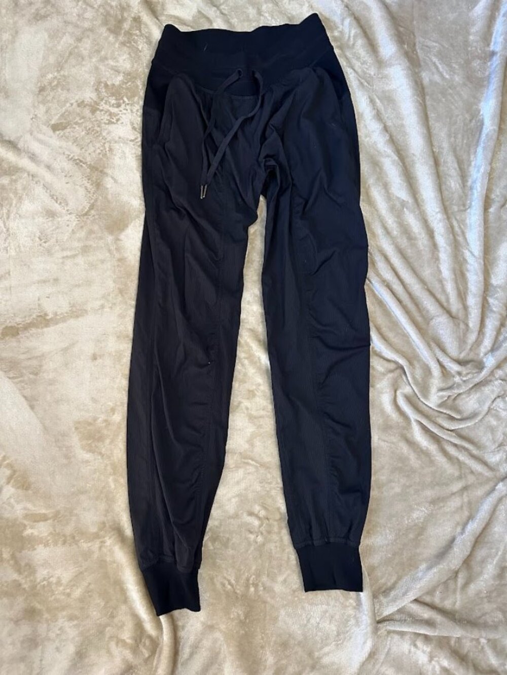Lululemon Dance Studio Joggers – Women’s 4